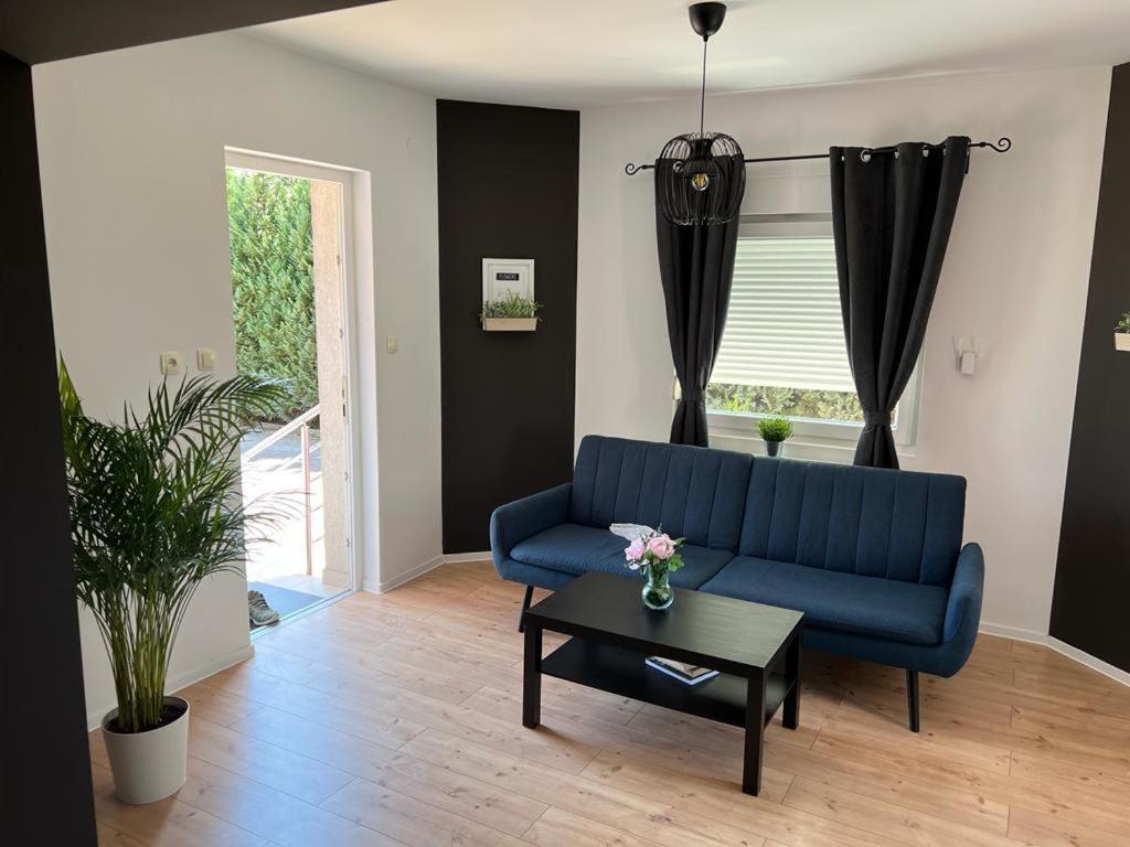4 Stars Rooms Near Airport Scitarjevo Dış mekan fotoğraf